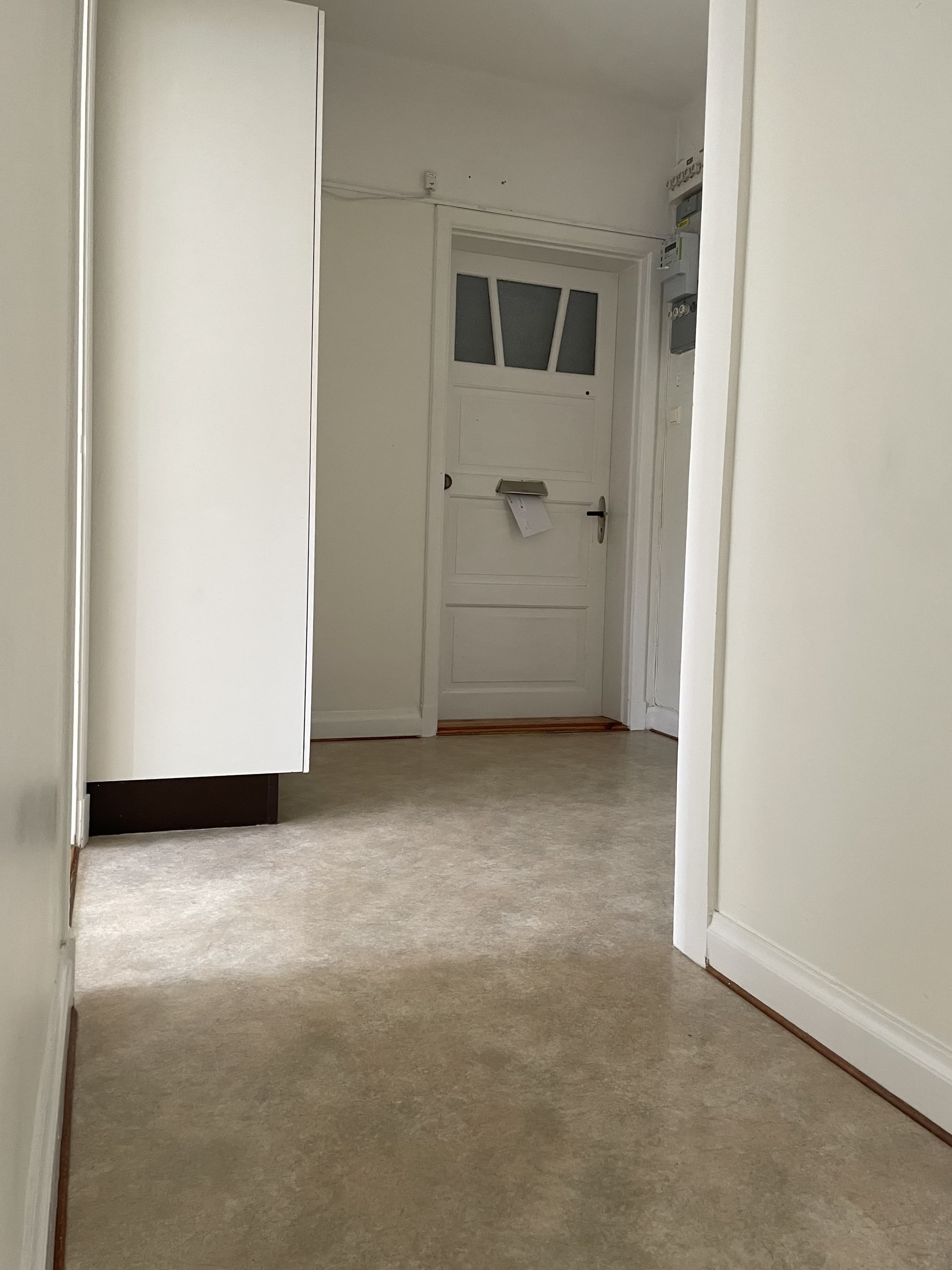 Hall mot ytterdörr